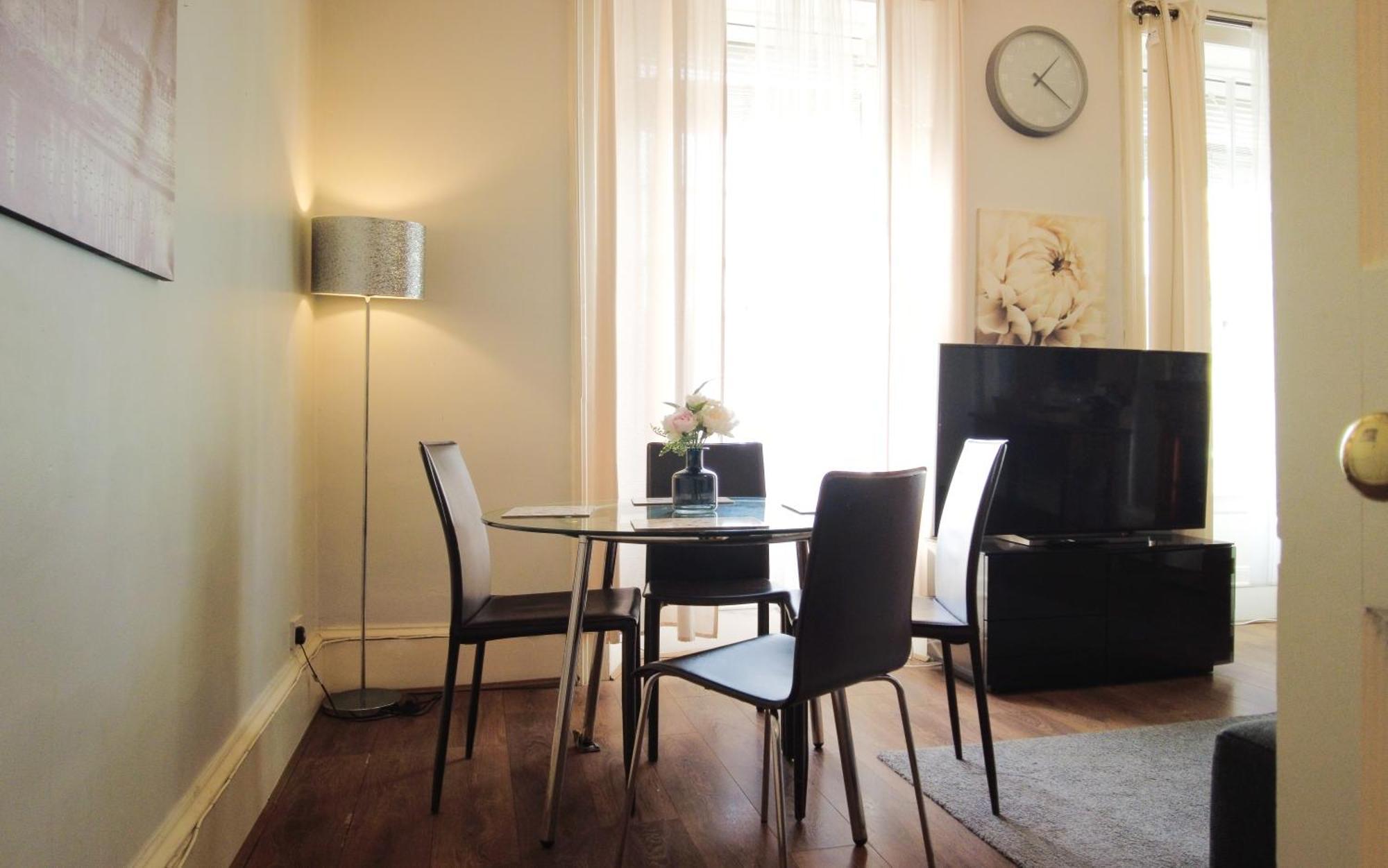 1 Bedrooms Flat In Central Edinburgh Haymarket, Heart Of Edinburgh Flat Sleeps 4 , Ngoại thất bức ảnh