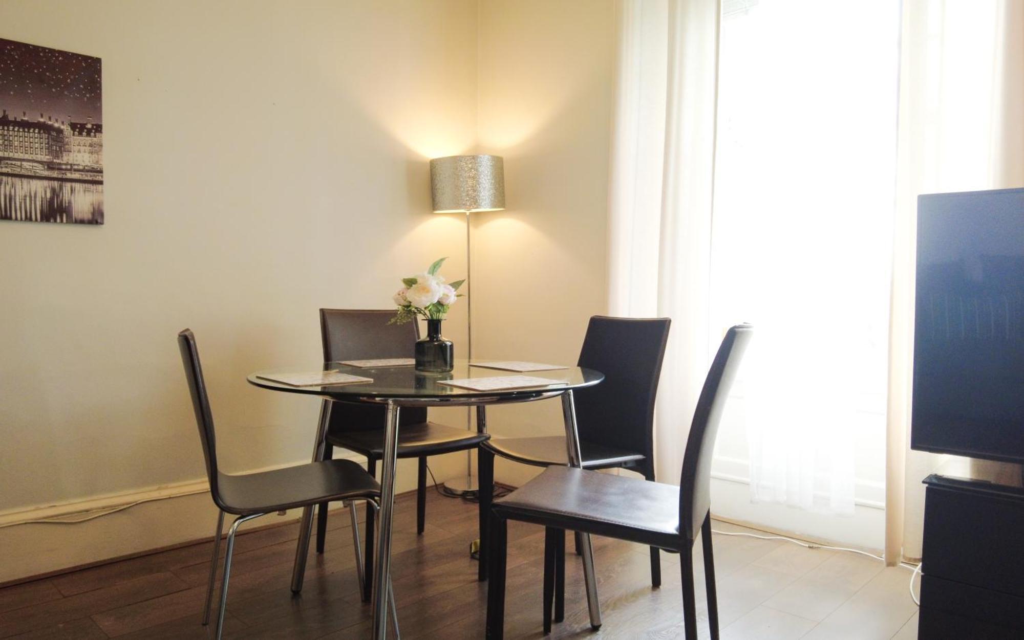 1 Bedrooms Flat In Central Edinburgh Haymarket, Heart Of Edinburgh Flat Sleeps 4 , Ngoại thất bức ảnh